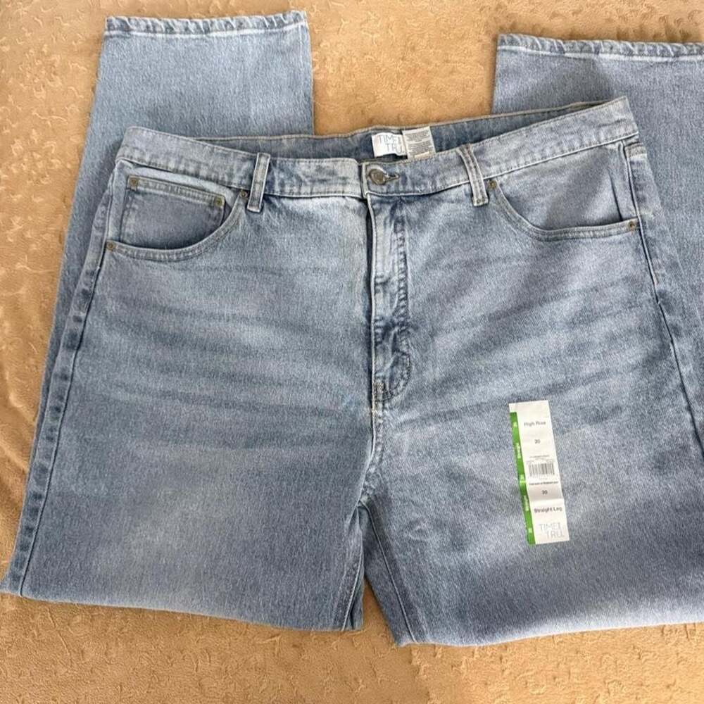 Time and Tru High Rise Straight Leg Jeans Light Wash